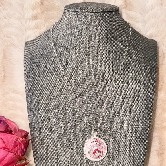 Hand painted Abstract Acrylic fluid art round bezel pendant necklace red white - Picture 4 of 8